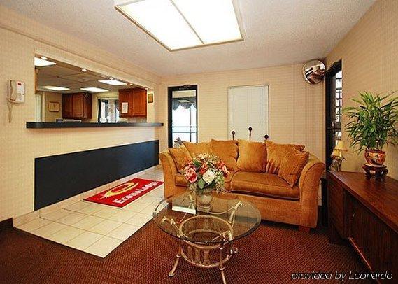 Econo Lodge Канаполис Интериор снимка