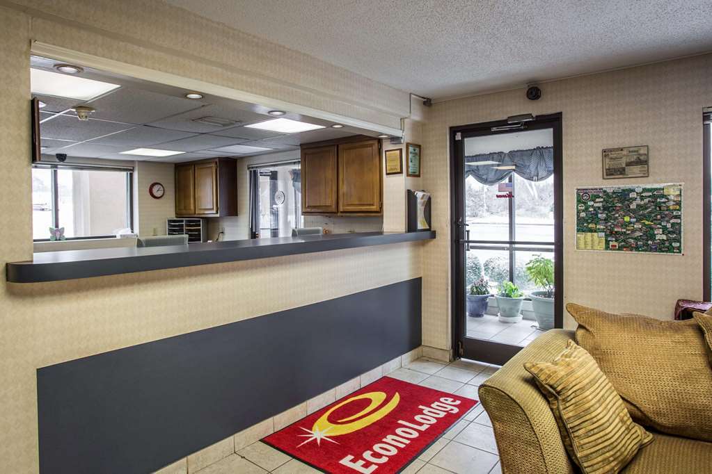 Econo Lodge Канаполис Интериор снимка